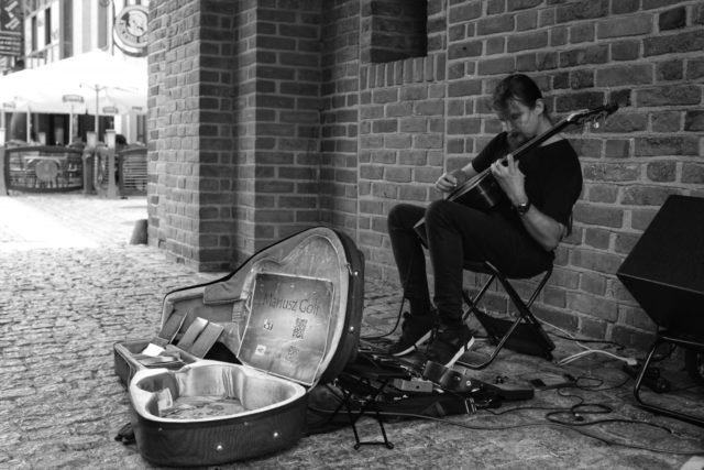 Gitarzysta Mariusz Goli