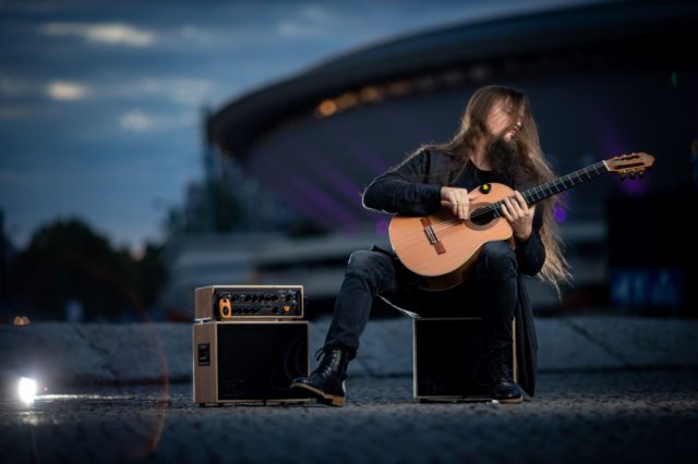 Gitarzysta Mariusz Goli